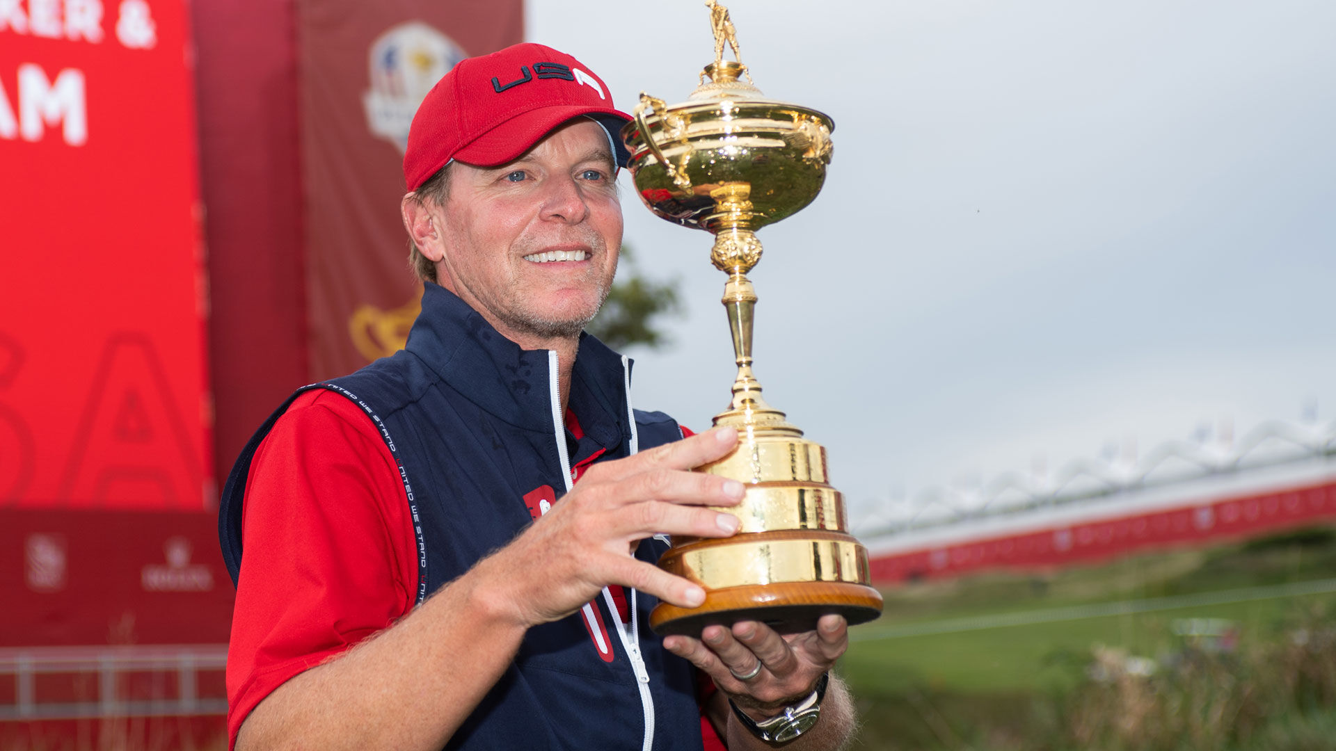 Ryder Cup | Steve Stricker with trophy